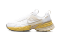 V2K Run WMNS "Gore-Tex White Light Bone" FZ2622 100