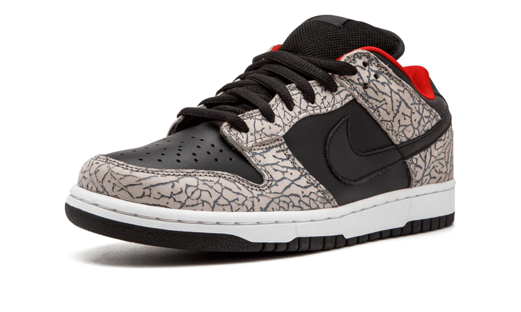 SB Dunk Low Pro "Supreme - Black Cement" 304292 131