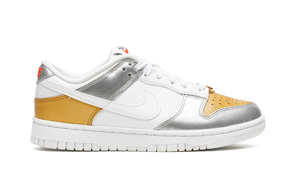 DUNK LOW WMNS"Gold White Silver" DH4403 700