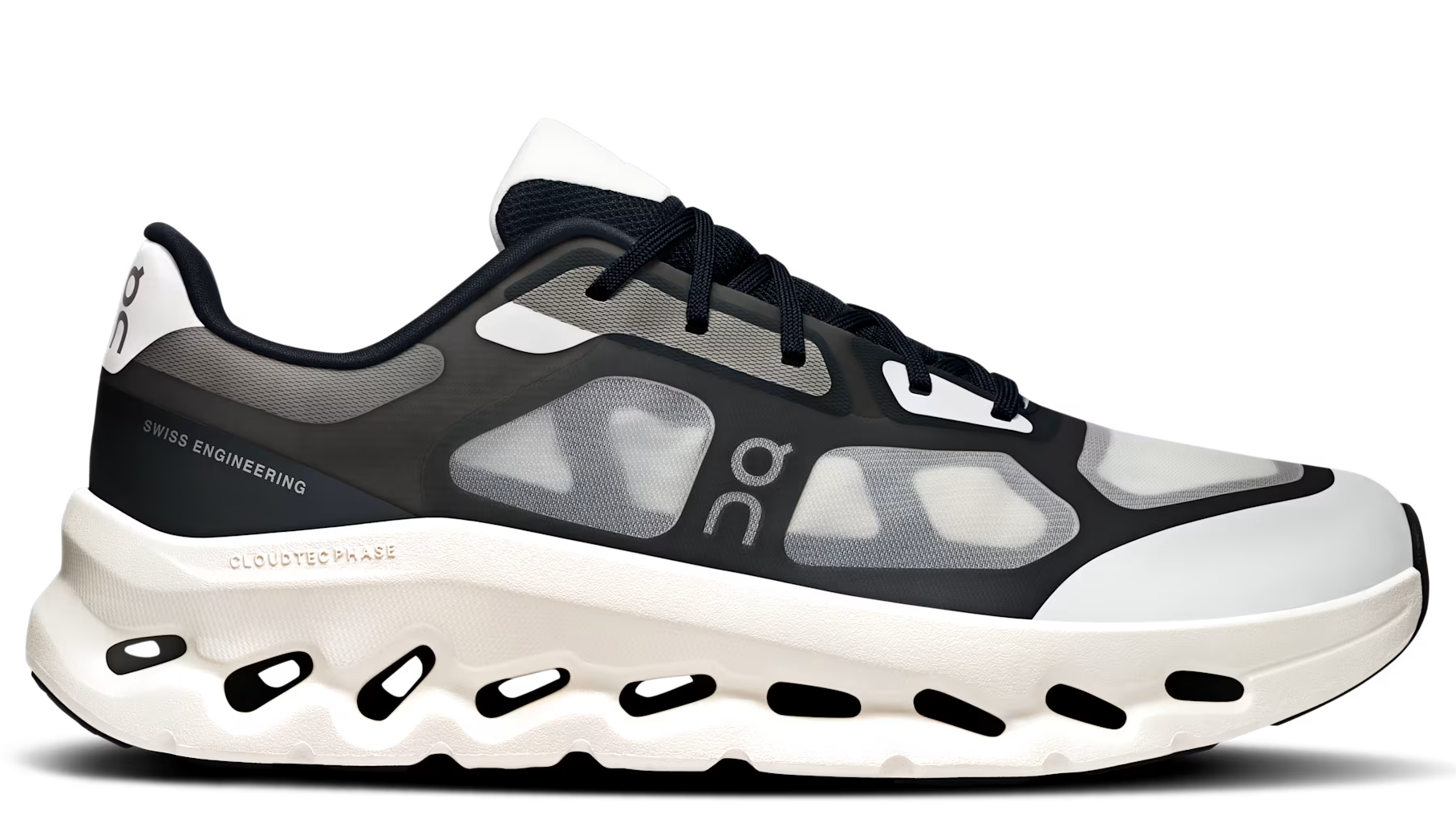 Running Cloudtilt Remix Black Ivory
