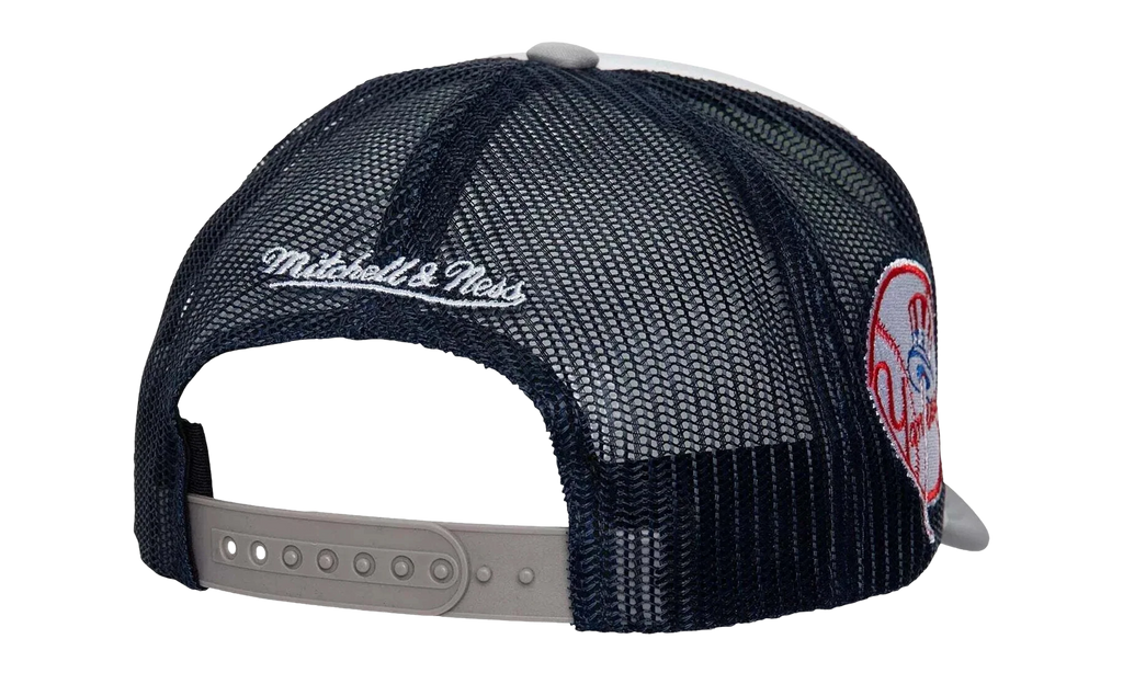 MLB Blocker Trucker Cap "New York Yankees - White" HT8359 NYYWHIT