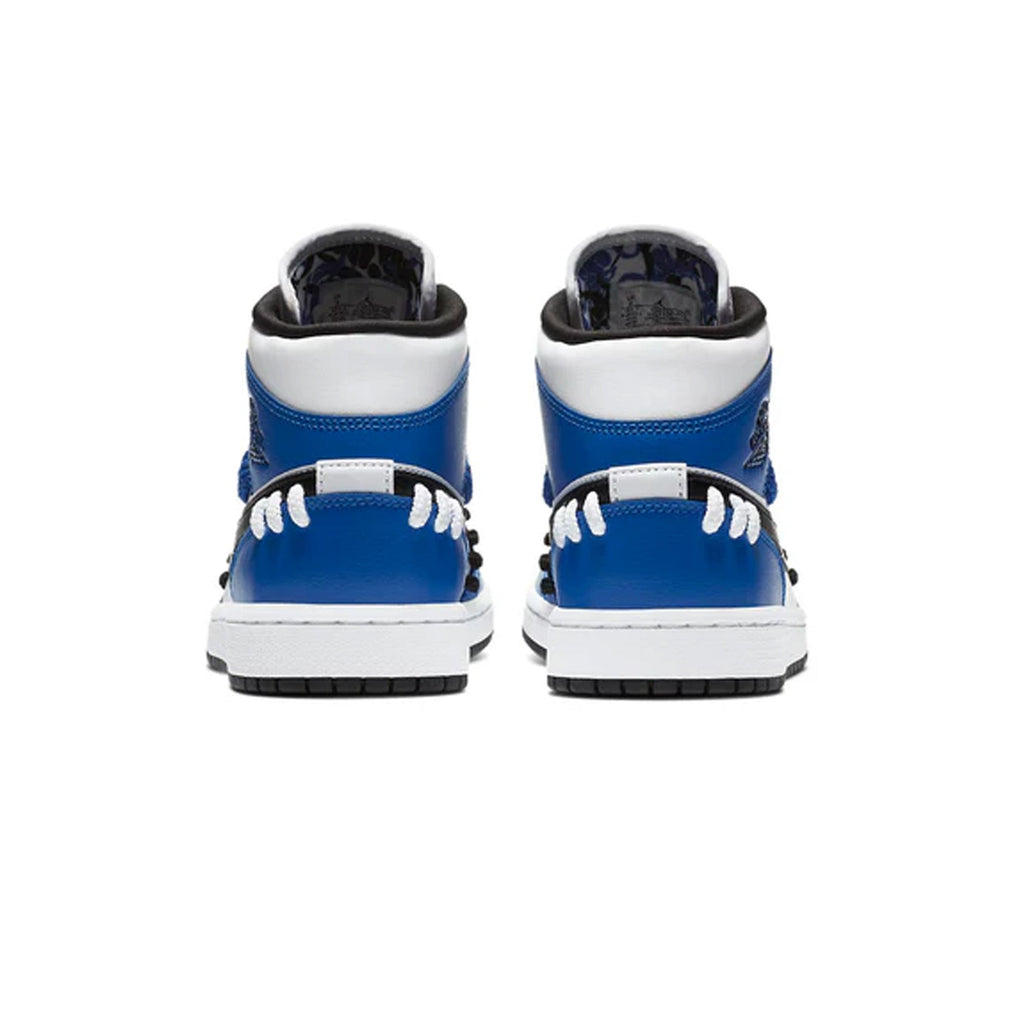 1 Mid W 'Sisterhood'