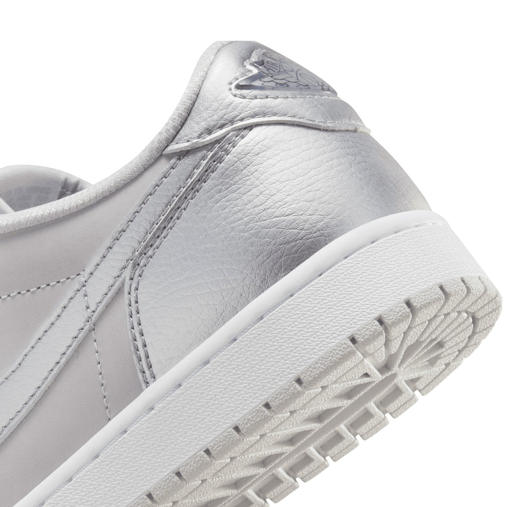 1 Low OG 'Metallic Silver' (2024)