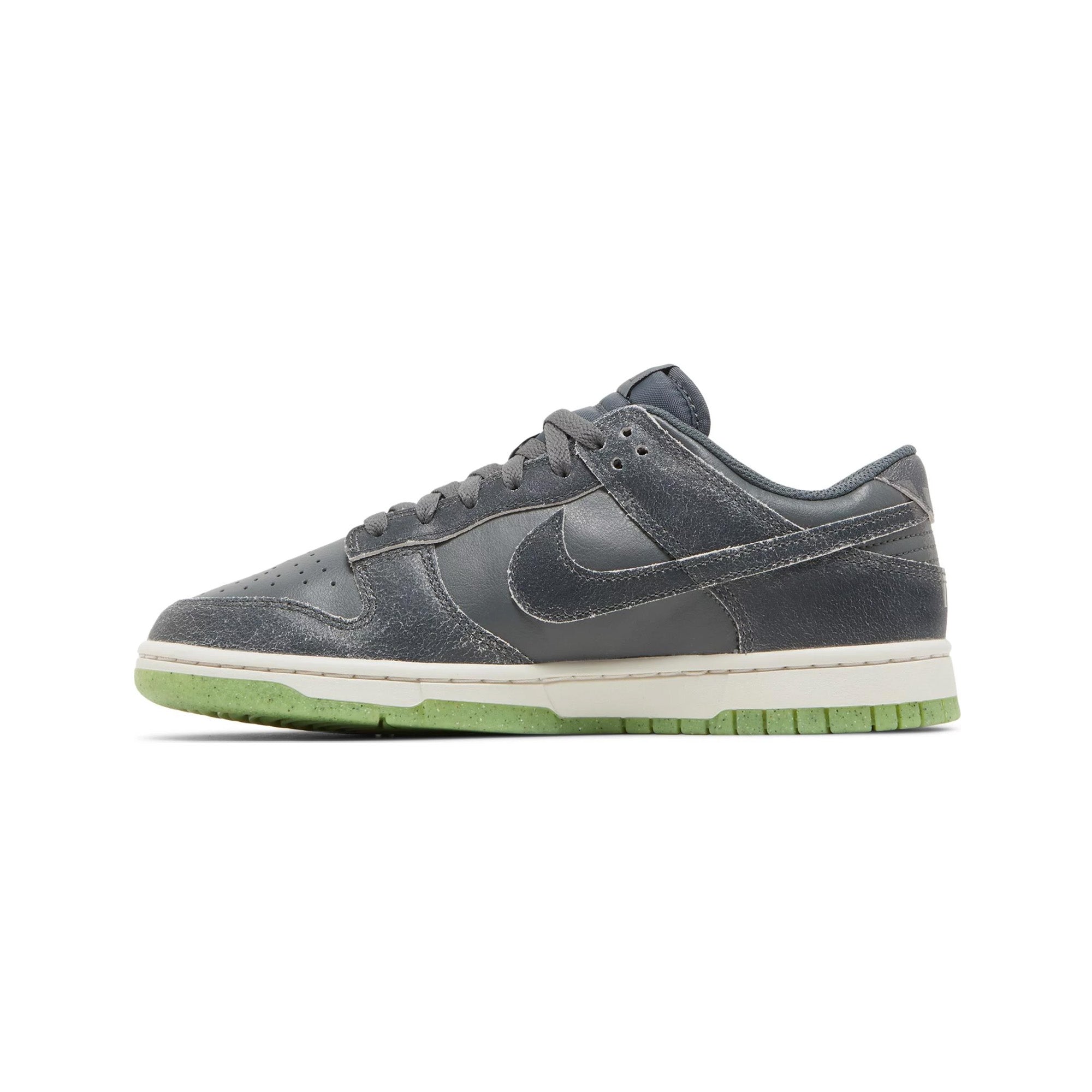 Dunk Low Retro PRM 'Halloween' (2022)