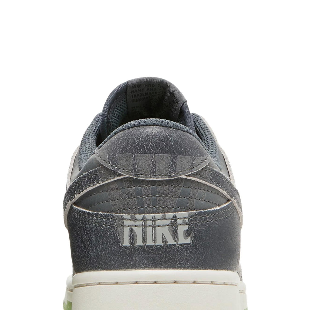 Dunk Low Retro PRM 'Halloween' (2022)