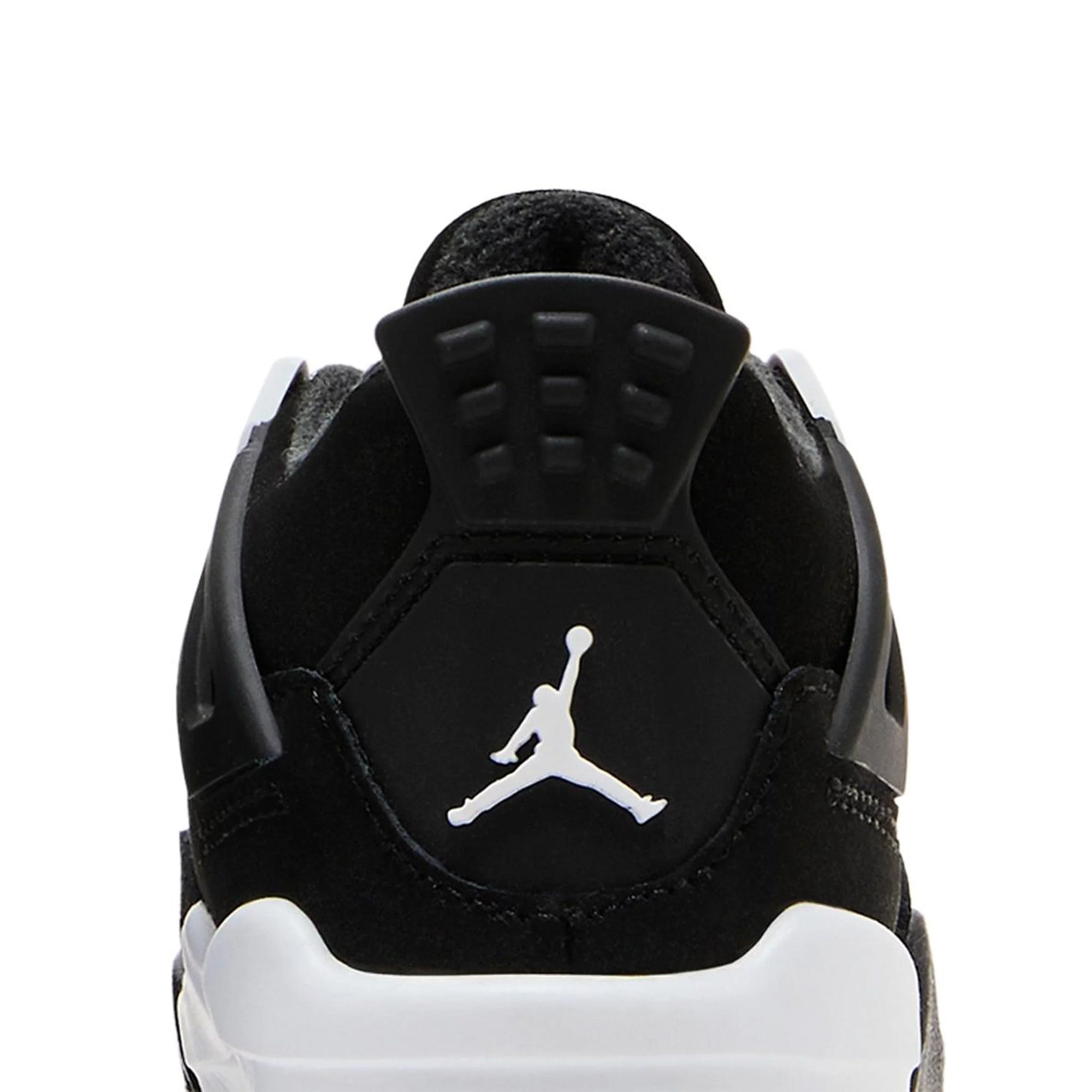 4 Retro 'White Thunder' TD (2024)