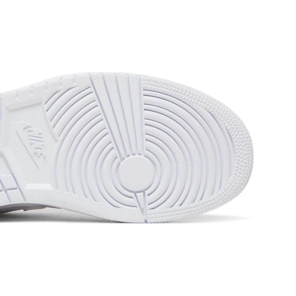 1 Low 'White' W (2022)