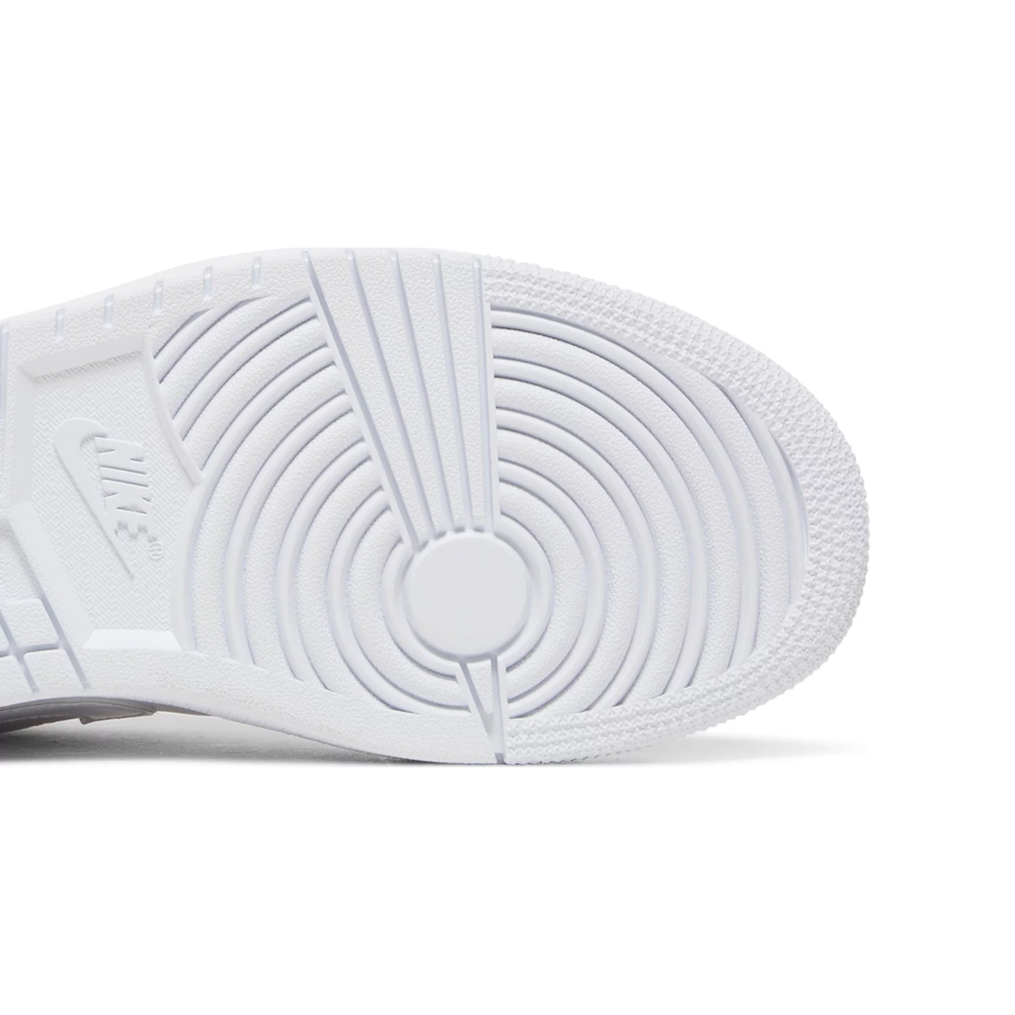 1 Low 'White' W (2022)