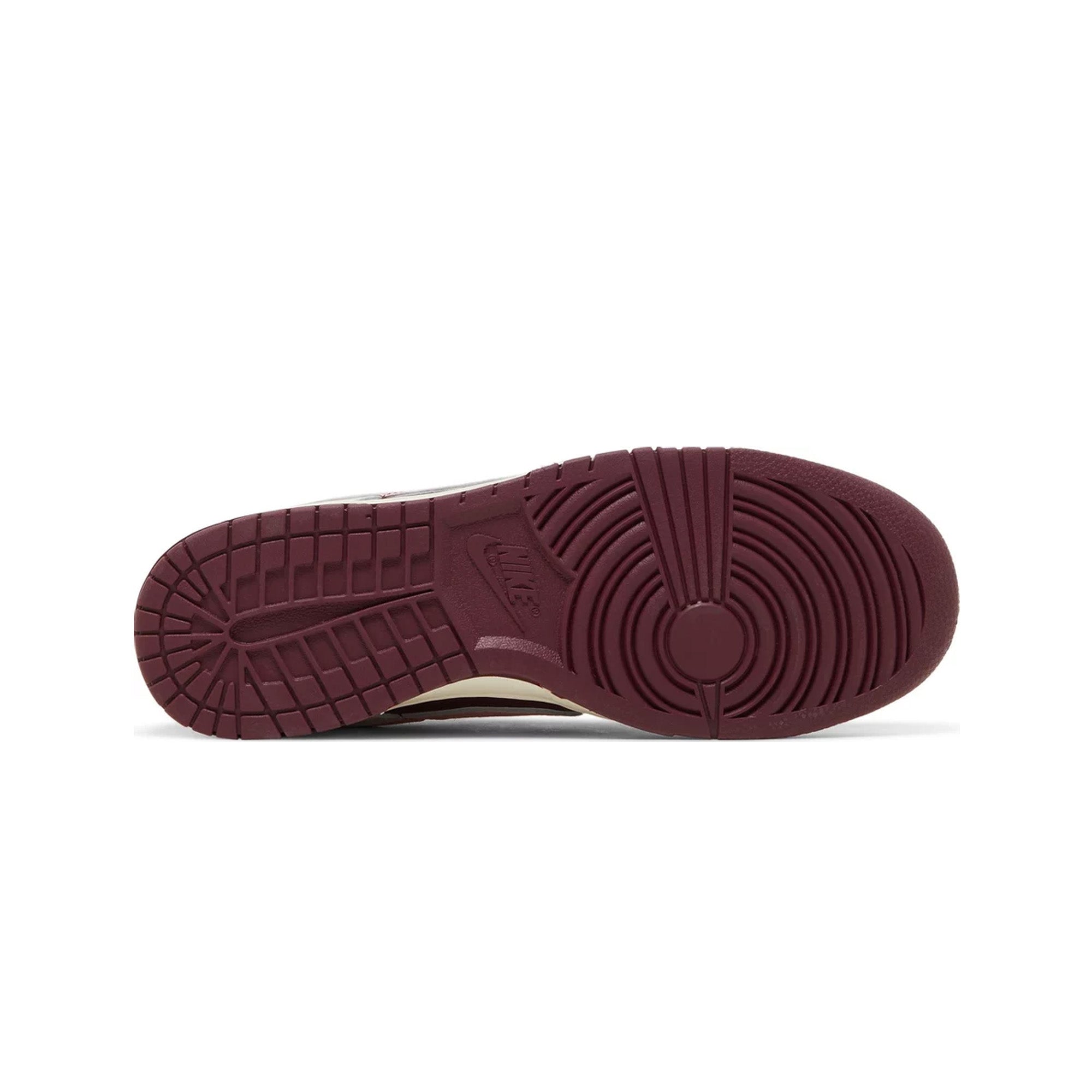 Dunk Low Retro PRM 'Valentine's Day' (2023)