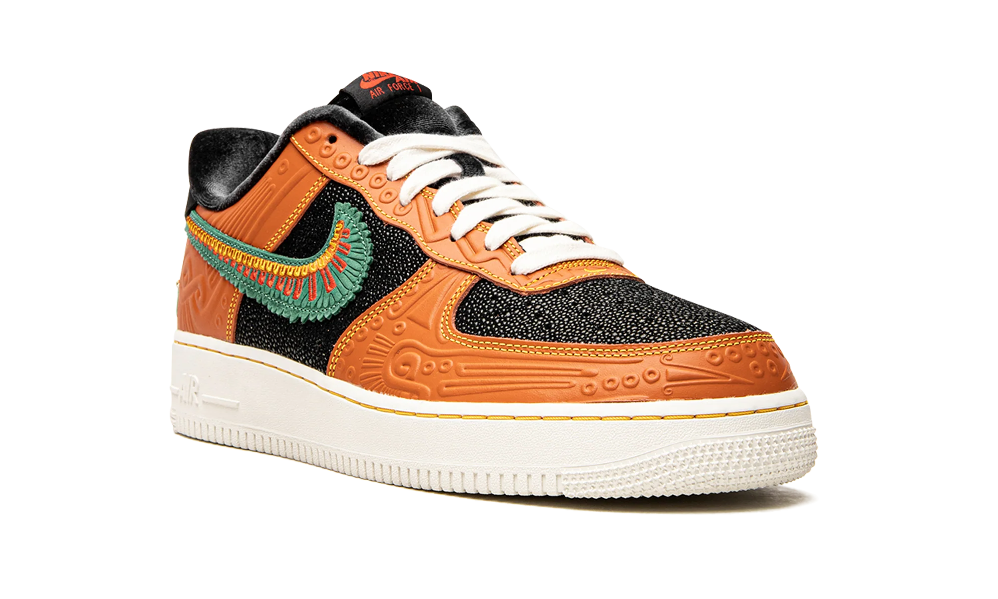 Air Force 1 '07 LX "Siempre Familia" DO2157 816