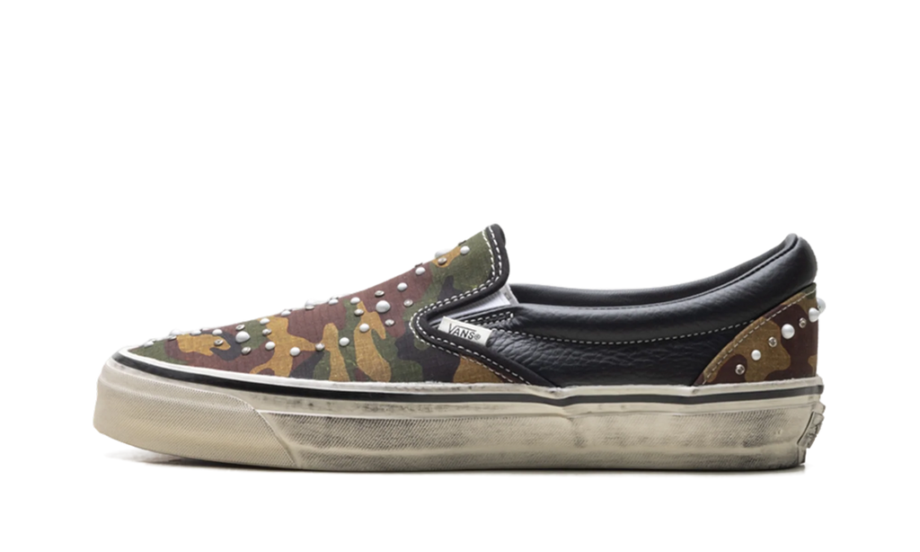 LX Classic Slip-On 98 "Pearlized Pack Camo Black" VN000D9PCAK