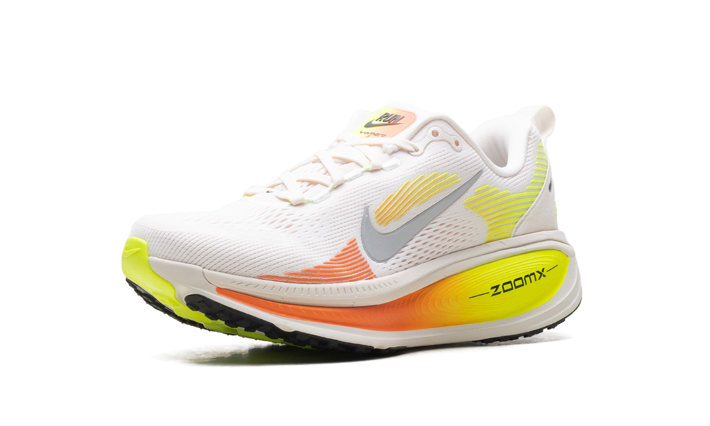 Vomero 18 WMNS"Phantom Light Wild Mango Volt" HM6804 002