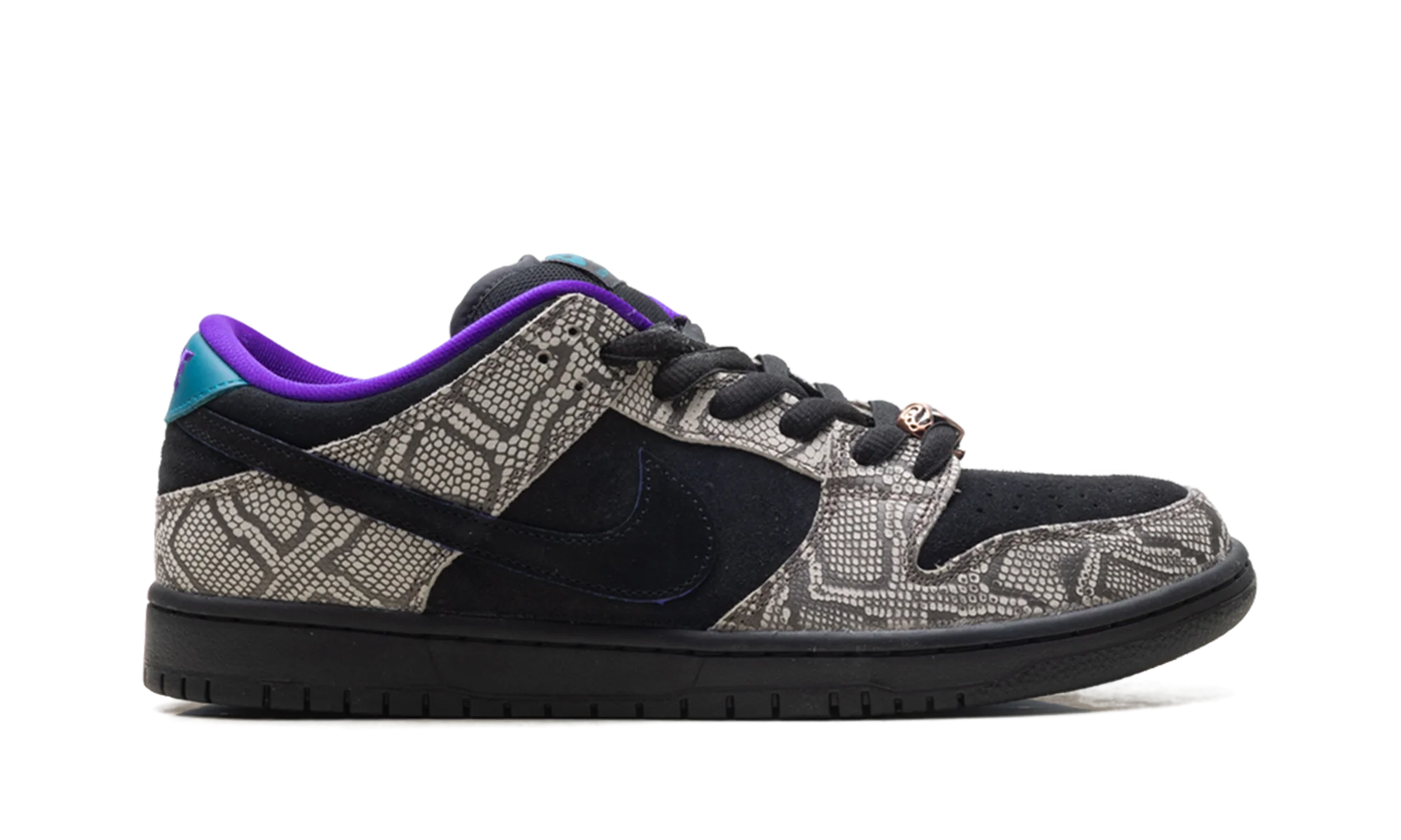 SB Dunk Low "Dashawn Jordan - Copperhead" IB6208 200