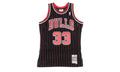 NBA Scottie Pippen Swingman Alternate Jersey "1995 Chicago Bulls - Black" SMJYGS18149 CBUBLCK95SPI
