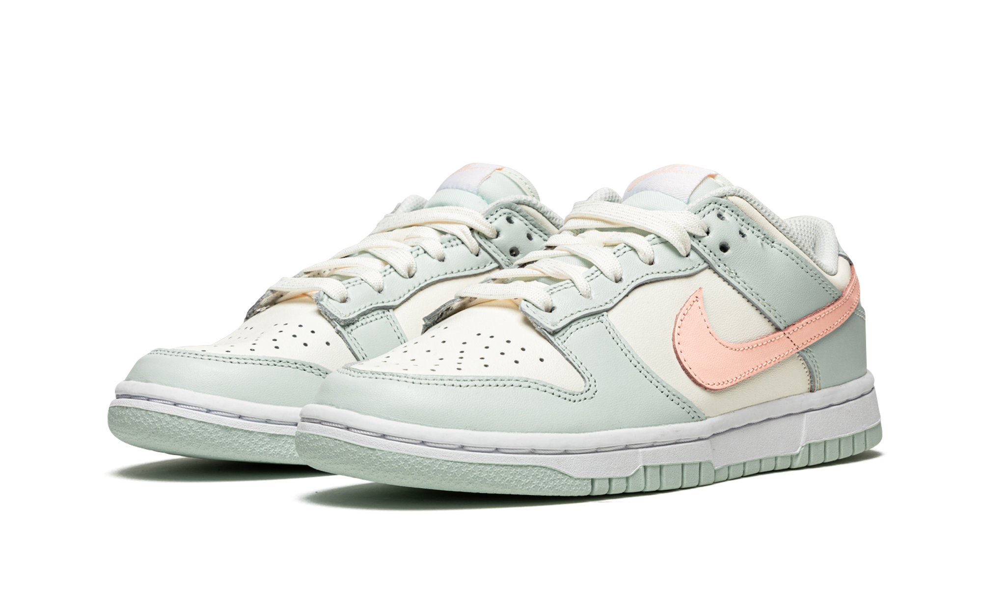 DUNK LOW WMNS"Barely Green" DD1503 104