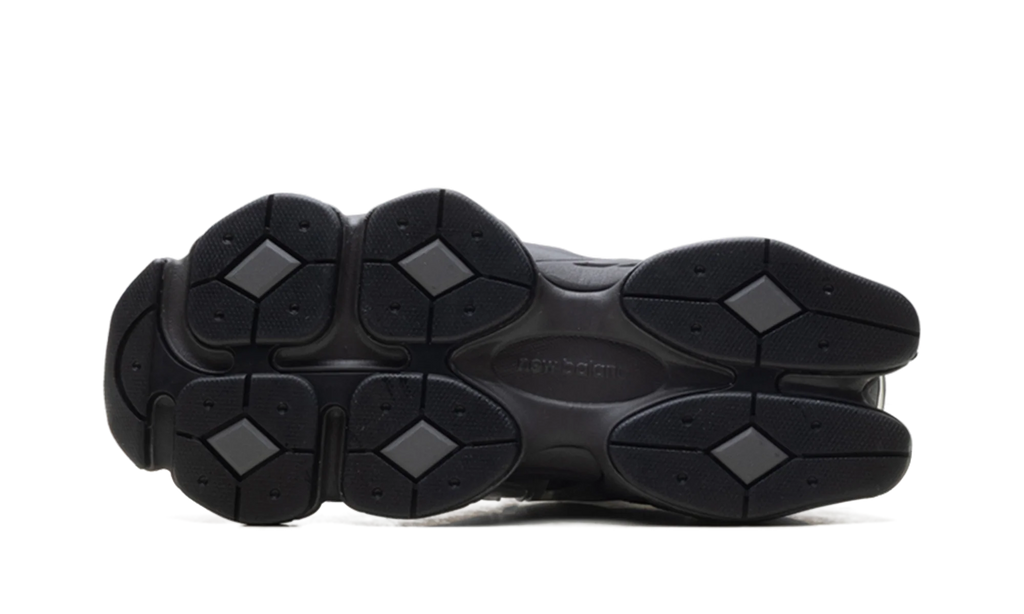 9060x Caged "Silver Metallic" U9060ISA