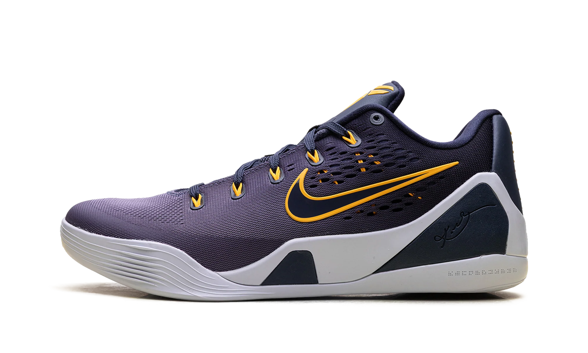 Kobe 9 EM Low Protro "Fade" IH1401 401