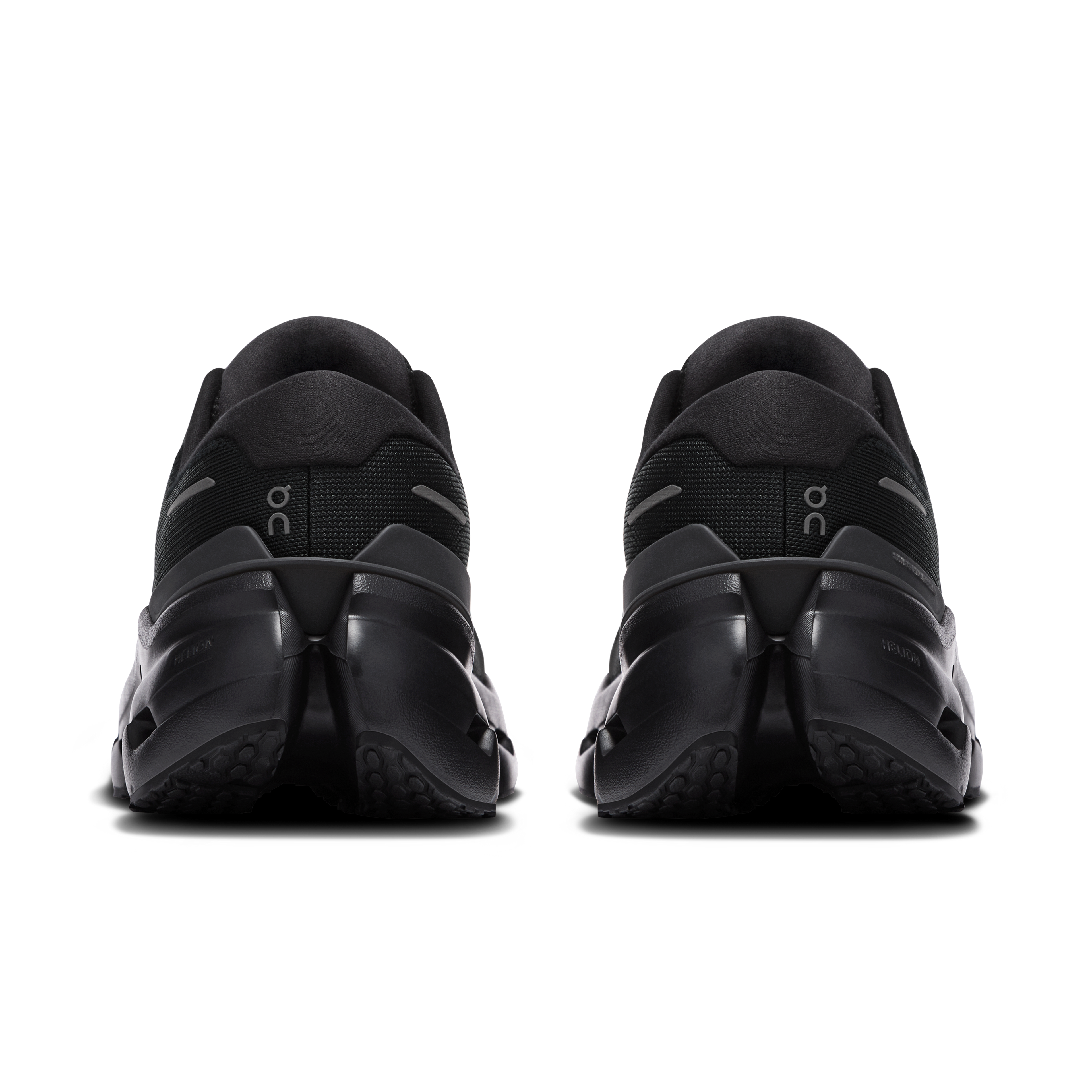 Women's Cloudrunner 3 in Black/Black