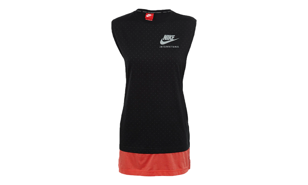 International Top WMNS "Black" 802360 010