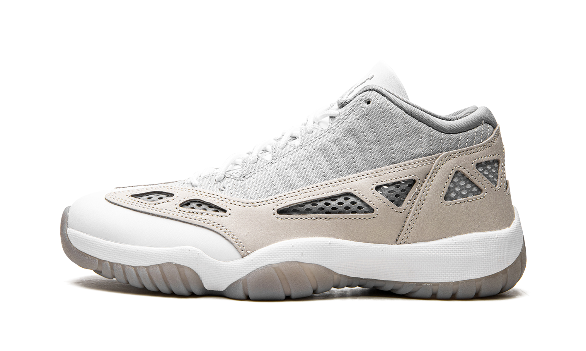 11 Retro Low IE "'Light Orewood Brown'" 919712 102