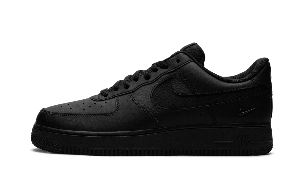 Air Force 1 '07 LV8 "Triple Black Ripstop" IH4452 001