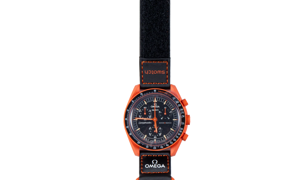 Swatch x Omega Bioceramic Moonswatch "Mission On Earth Lava" SO33O100