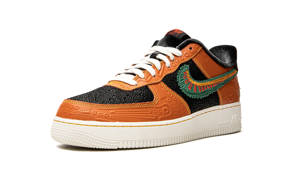 Air Force 1 '07 LX "Siempre Familia" DO2157 816