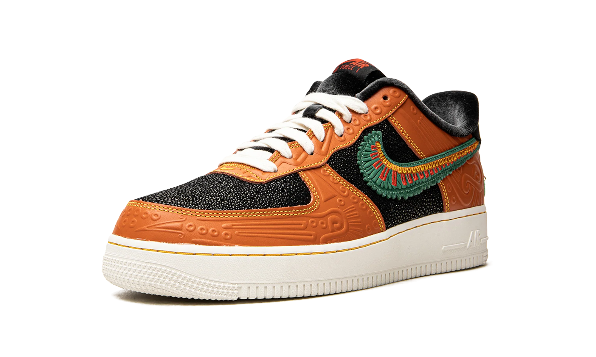 Air Force 1 '07 LX "Siempre Familia" DO2157 816