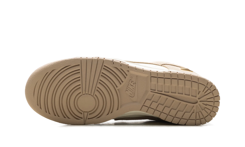 Dunk Low WMNS "Sail White Metallic Gold" IO4244 101