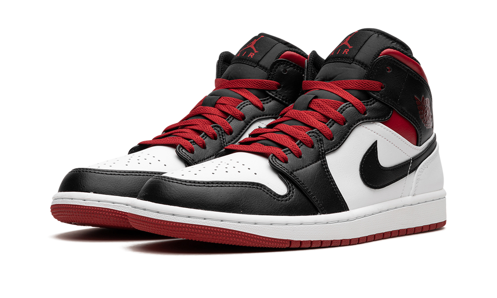 1 Mid "Gym Red Black Toe" DQ8426 106