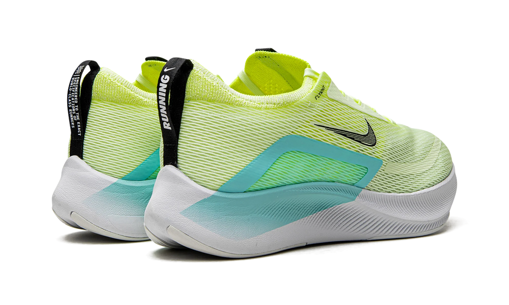 ZOOM FLY 4 MNS WMNS CT2401 700
