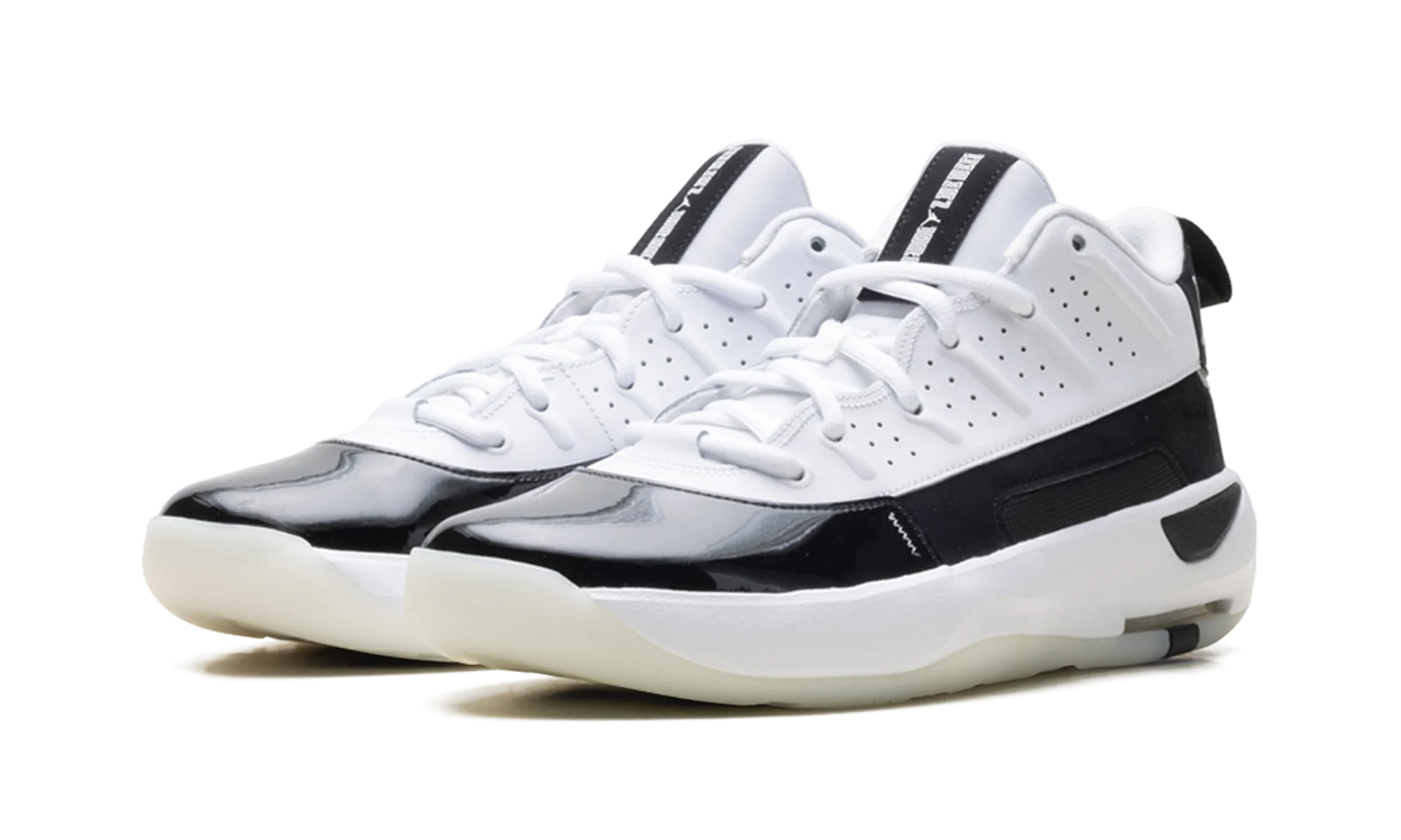 Max Aura 7 "White Summit White Black" HQ2091 100