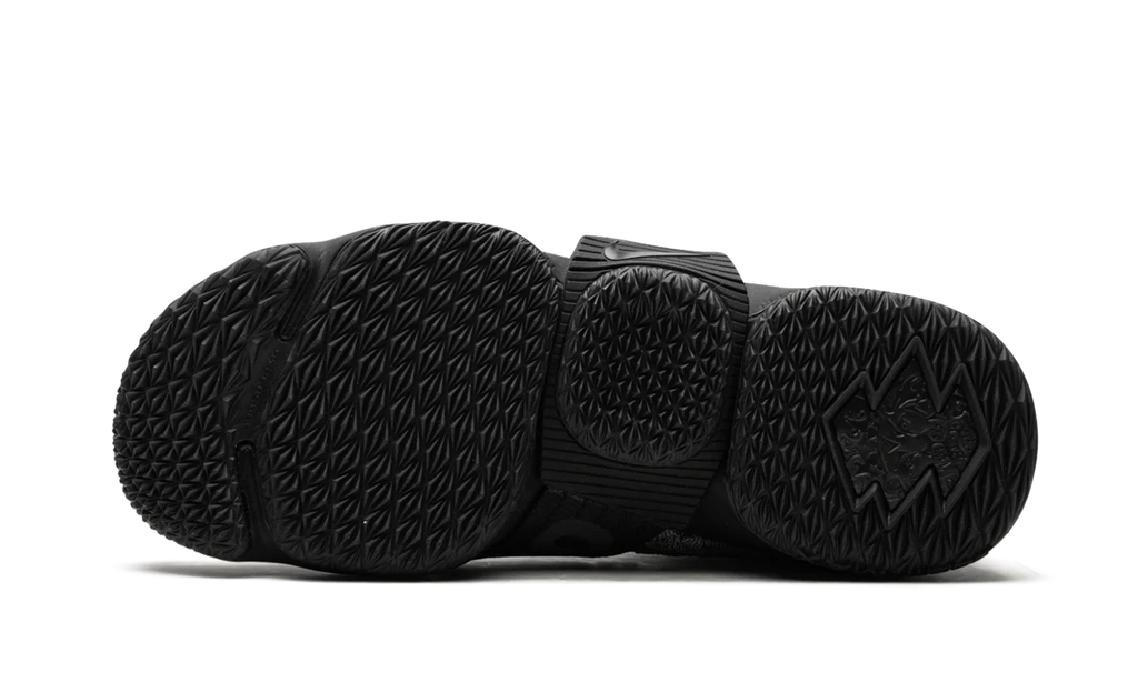 LeBron 15 Lifestyle "Kith - Concrete" AO1068 100