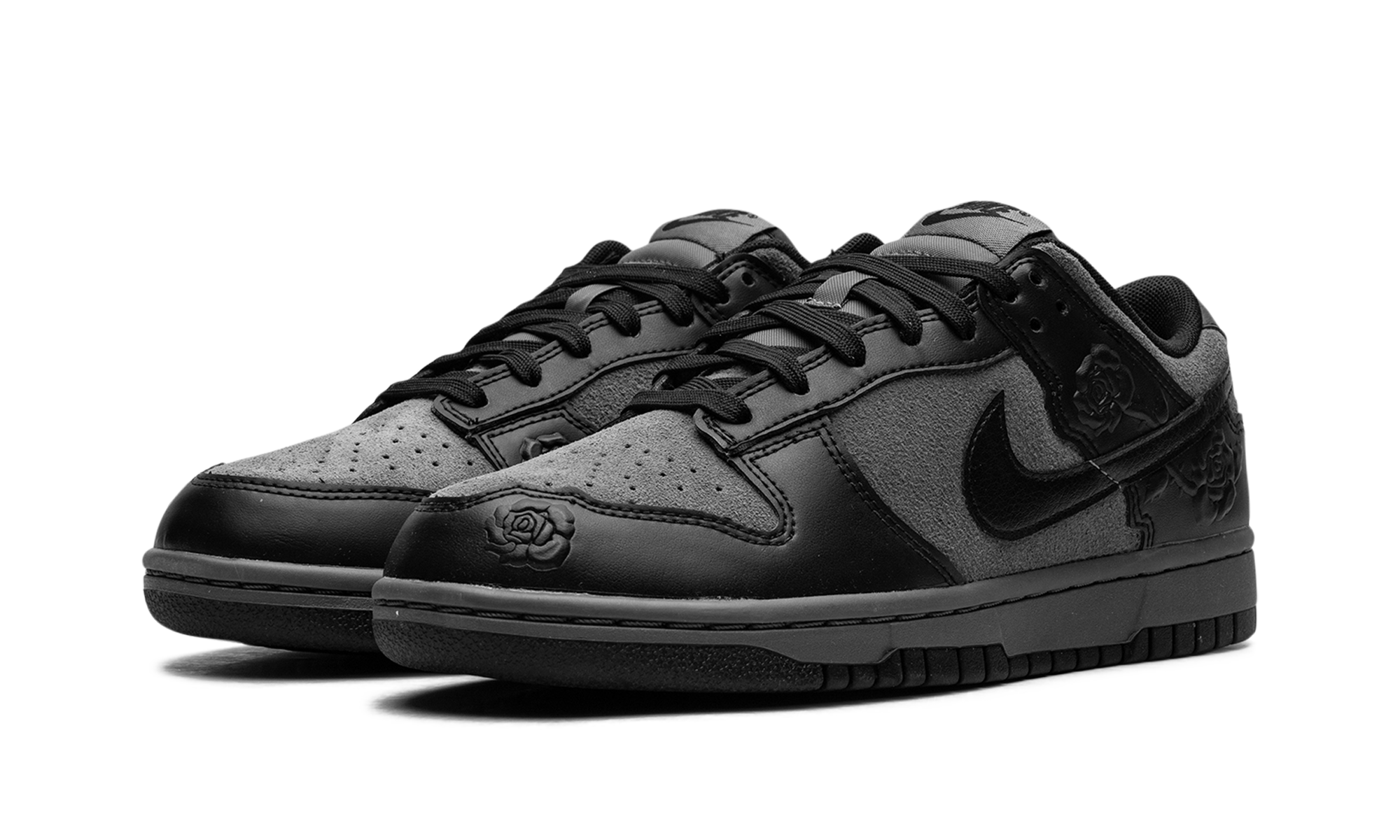 Dunk Low WMNS"Black Roses" HF1986 001