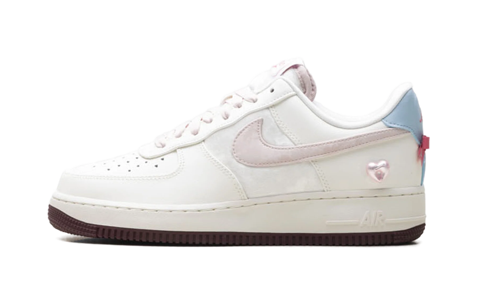 Nike Air Force 1 WMNS "Valentine's Day (2026)" IQ4937 161