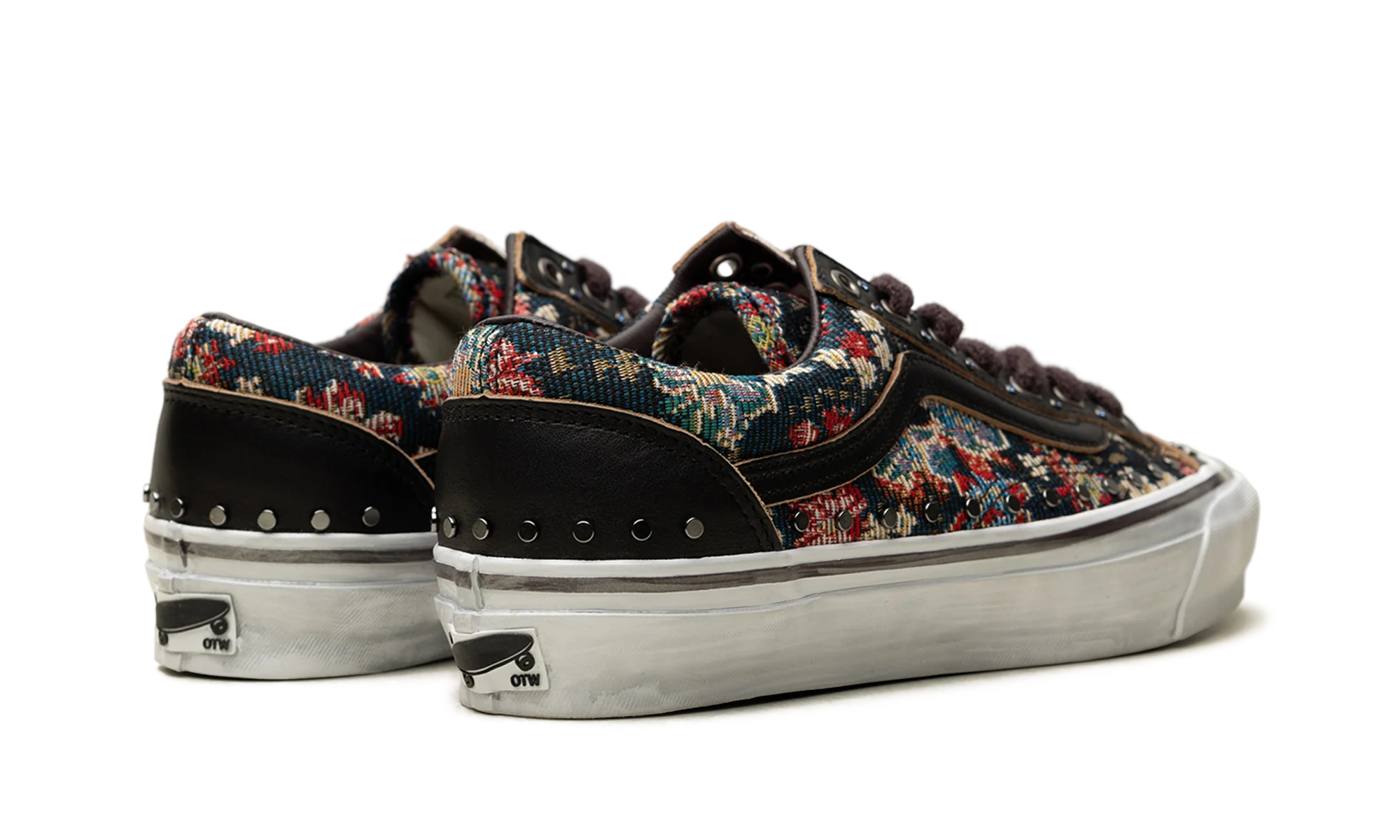 OTW Old Skool 36 Vibram "Floral Rivets Black" VN000D2GBLA