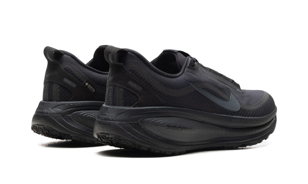 Vomero 18 Gore-Tex "Black Anthracite" HQ7001 001