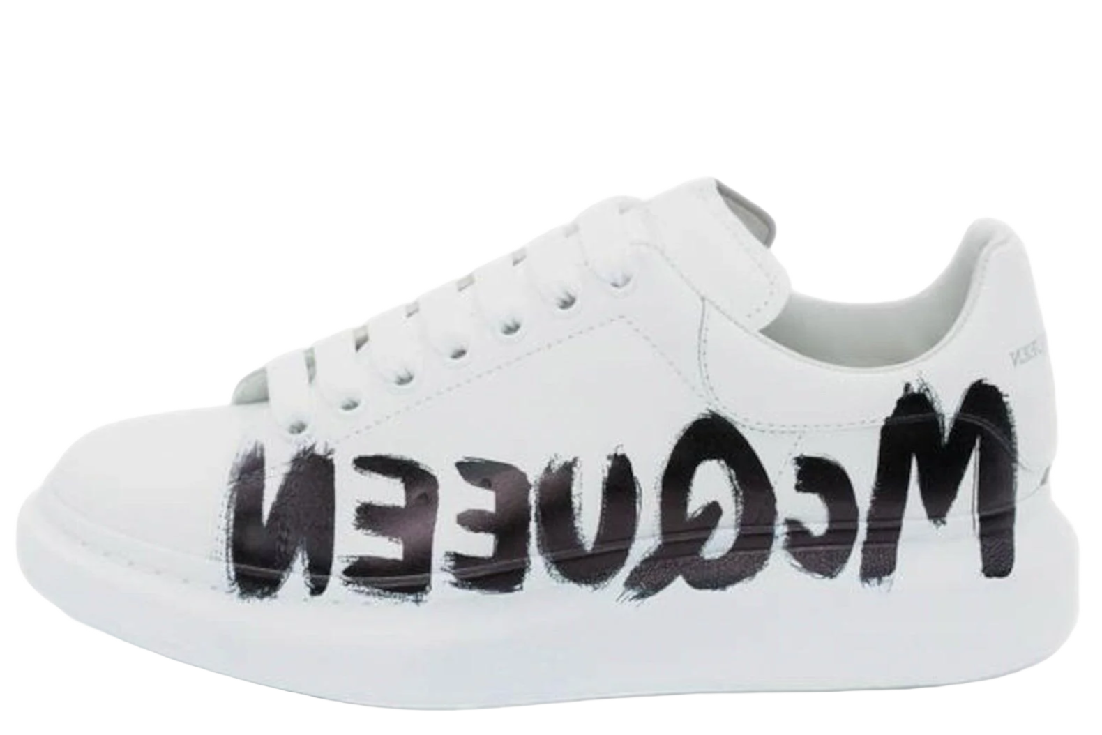 Oversized Graffiti White Black