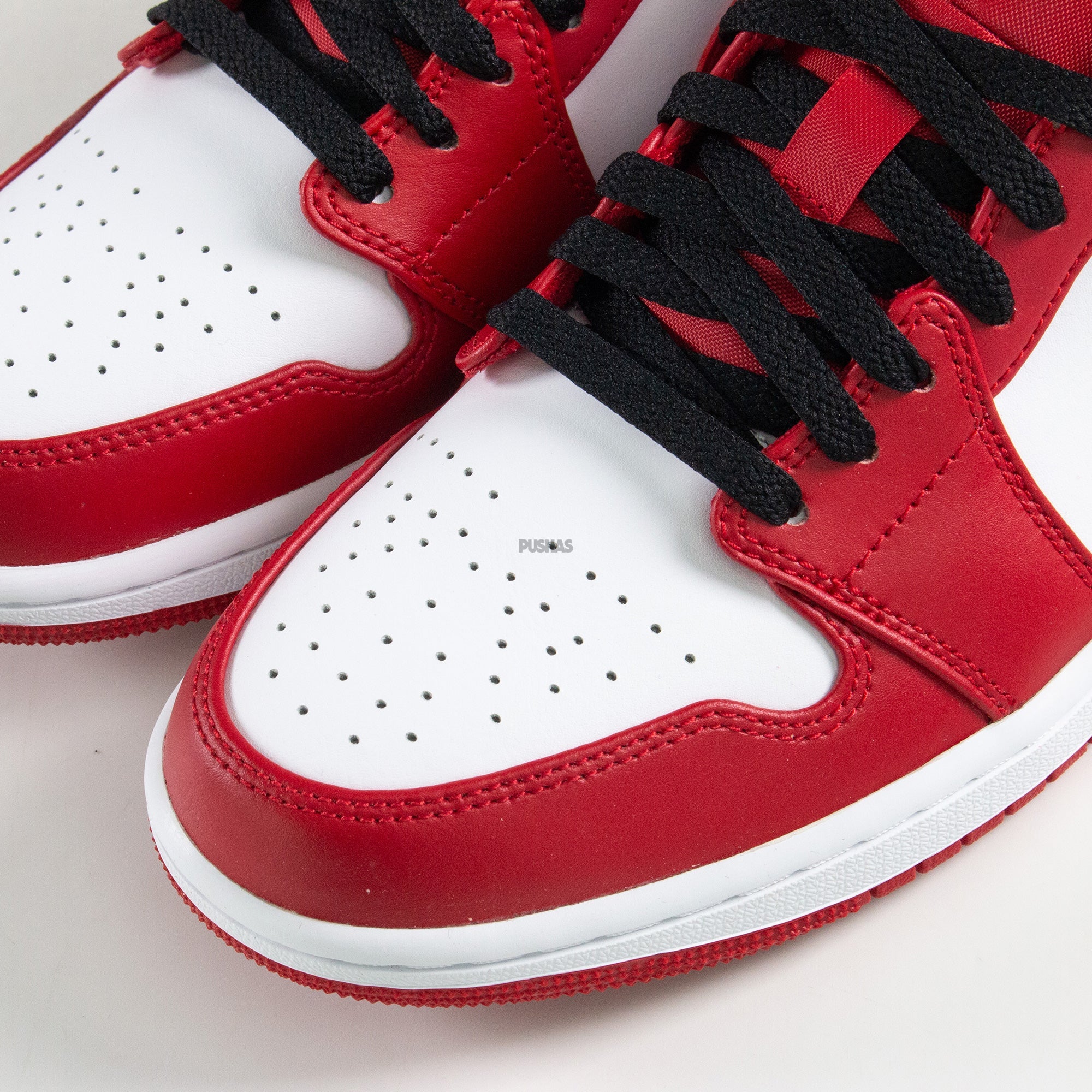 1 Low 'Bulls' (2022)
