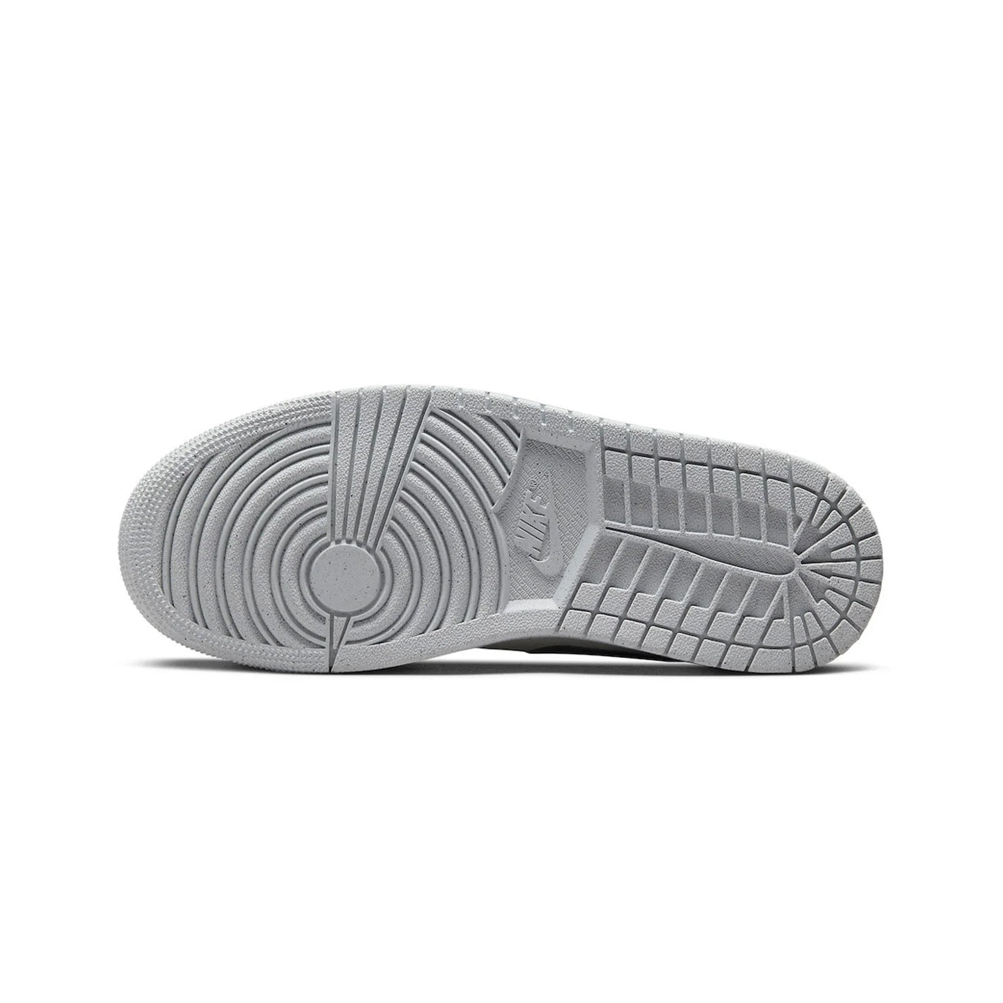 1 Low SE 'Light Steel Grey' W (2023)