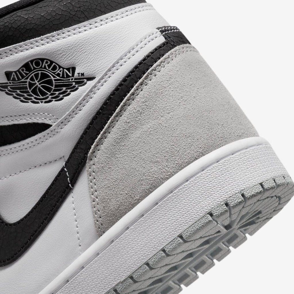 Air Jordan 1 Retro High OG 'Stage Haze' (2022)