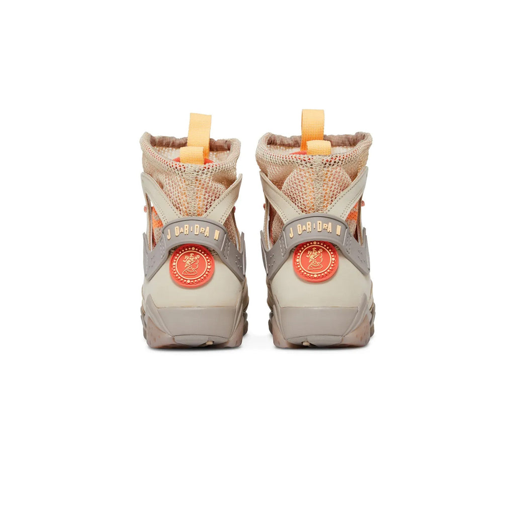 7 Retro x Bephie’s Beauty Supply W (2022)