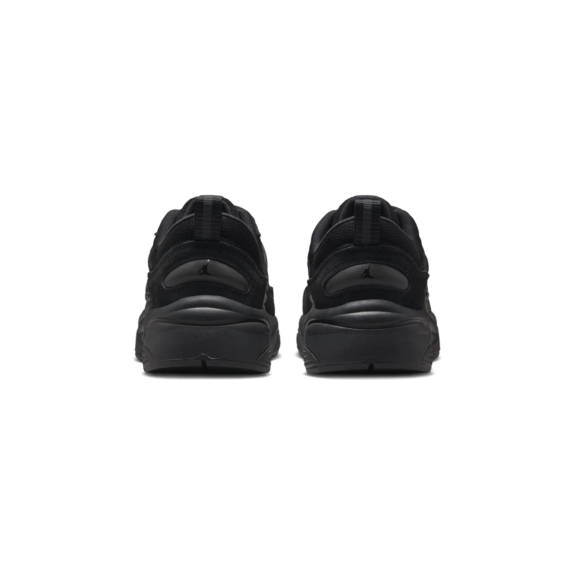 Trunner O/S 'Triple Black' (2025)