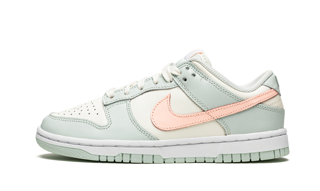 DUNK LOW WMNS"Barely Green" DD1503 104