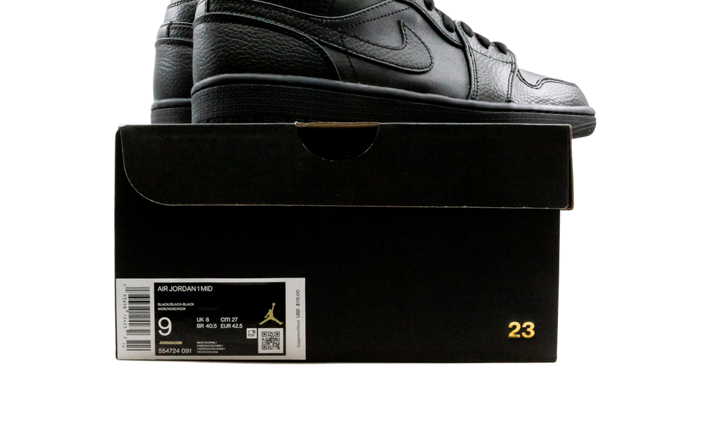 1 Mid "Triple Black" 554724 091