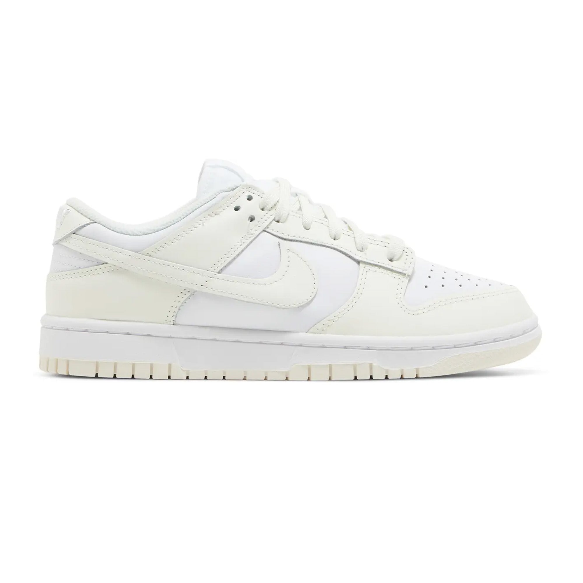 Dunk Low Retro 'Coconut Milk' W (2022)