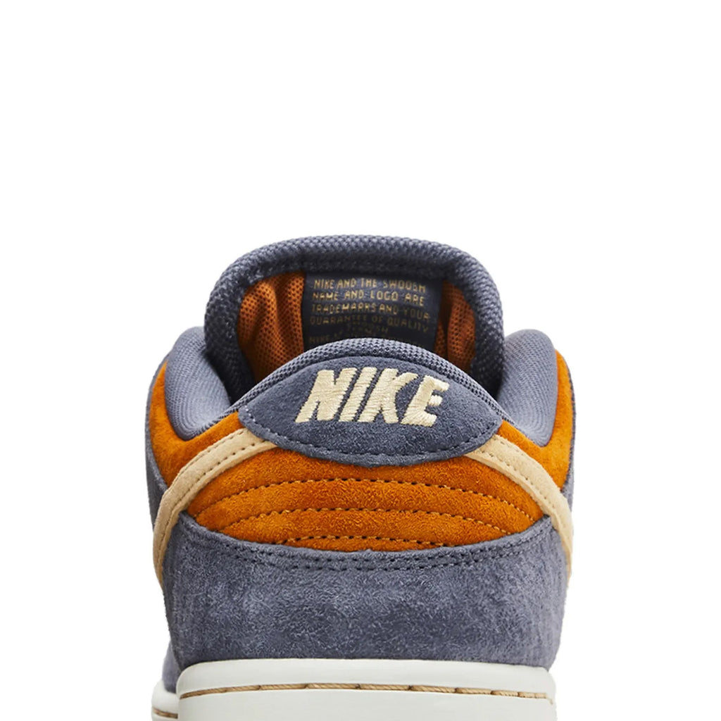 Dunk Low 'Light Carbon Monarch' (2024)