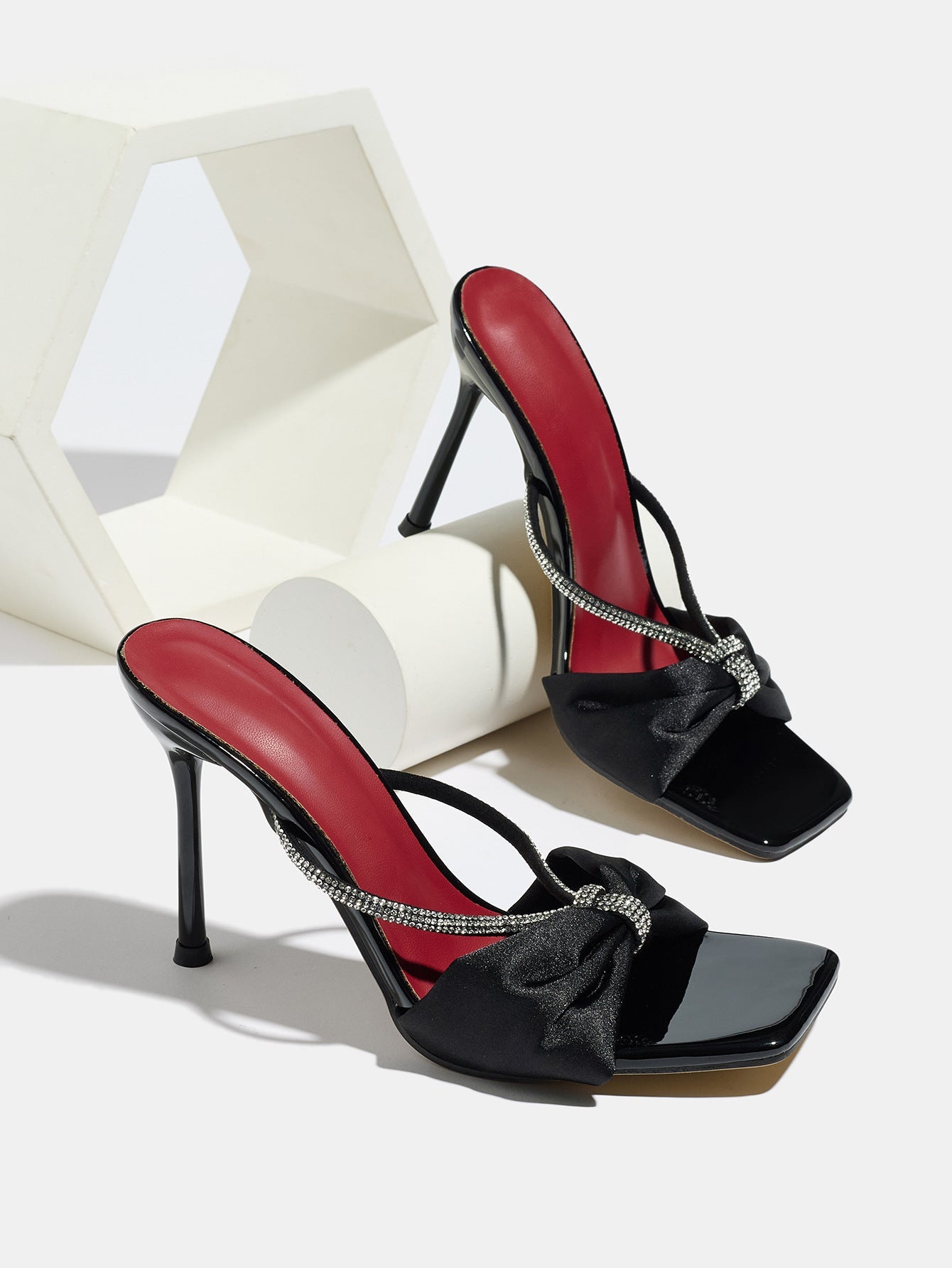 Noir Velouré Crystal Bow Heels