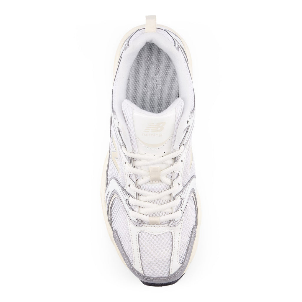 Unisex 530 in Silver Metallic with Linen