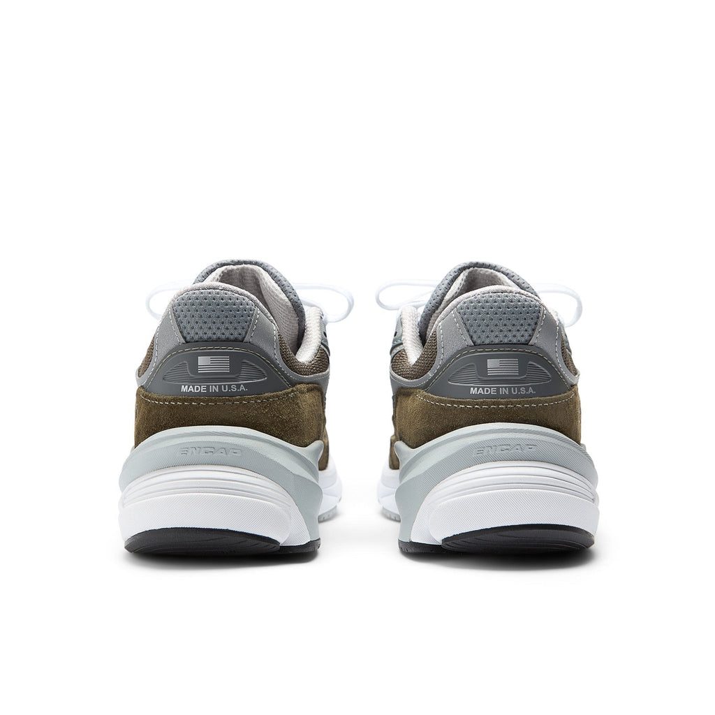 Unisex Made in USA 990v6